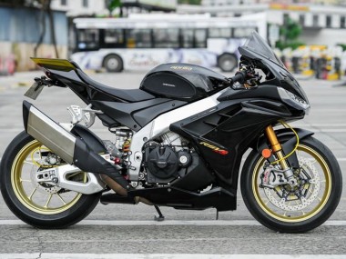 2021-2024 Aprilia RSV4 1100 Motorcycle Fairings - Black