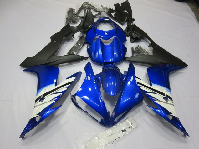 Blue and White - 2004-2006 Yamaha R1 Blue and White - 2004-2006 Yamaha R1