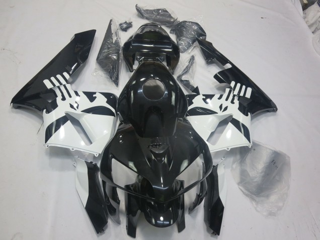 Gloss Black & Punisher Logo - 2005-2006 Honda CBR600RR Gloss Black & Punisher Logo - 2005-2006 Honda CBR600RR