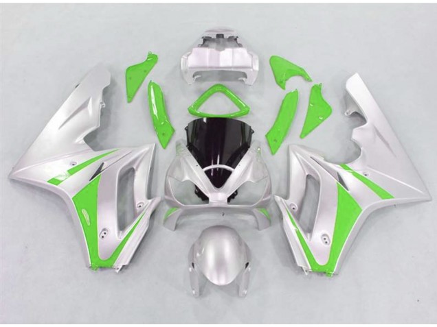 Green and Silver - 2006-2008 Triumph Daytona 675 Green and Silver - 2006-2008 Triumph Daytona 675
