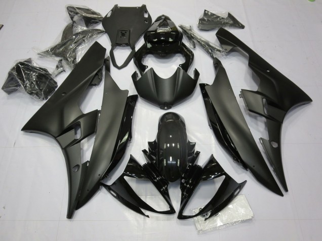 Matte and Gloss Black - 2006-2007 Yamaha R6