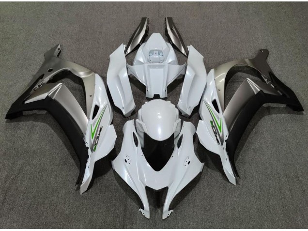 Pearl White and Silver - 2016-2019 Kawasaki ZX10R Pearl White and Silver - 2016-2019 Kawasaki ZX10R
