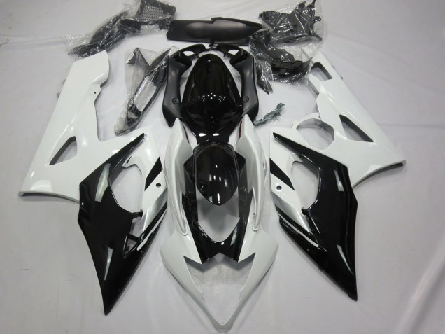 White Black and Silver - 2005-2006 Suzuki GSXR 1000 White Black and Silver - 2005-2006 Suzuki GSXR 1000