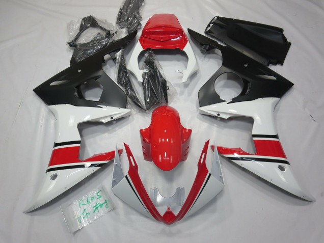 White Red and Black - 2005 Yamaha R6 White Red and Black - 2005 Yamaha R6