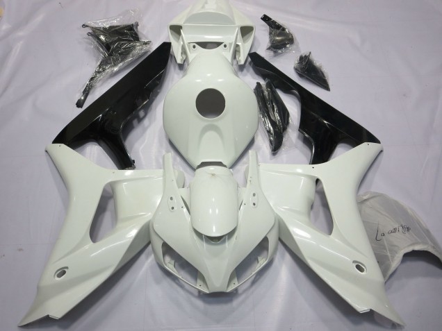 White and Black - 2006-2007 Honda CBR1000RR White and Black - 2006-2007 Honda CBR1000RR